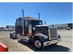 KENWORTH W900
